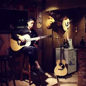 大学生自慰喷水免费观看
